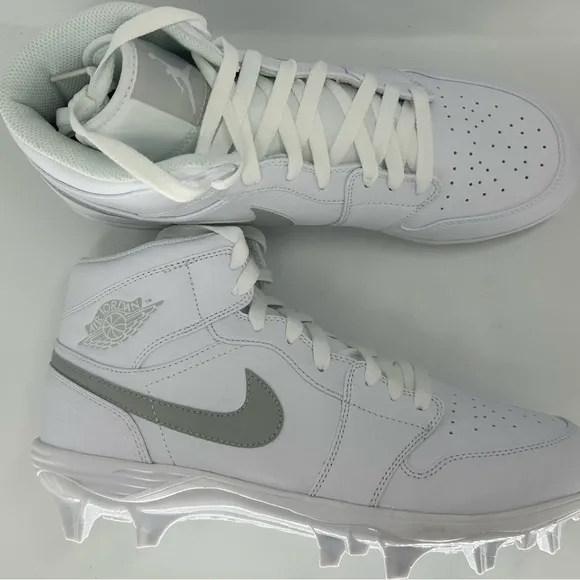 New Jordan 1 Mid TD Size 10 Us Men’s Football Cleats WHITE/GREY Style FJ6805-101