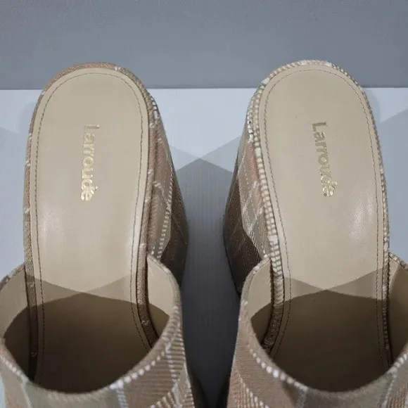 NEW Larroude Wanda Platform Mule Chunky Heel Neutral Beige Khaki Plaid Size 10