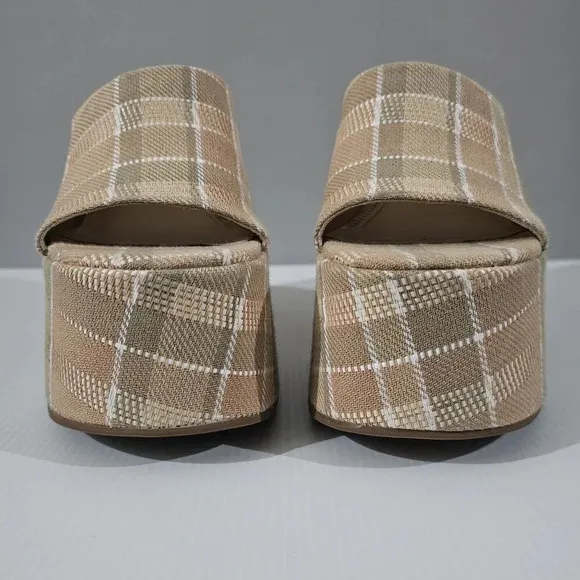 NEW Larroude Wanda Platform Mule Chunky Heel Neutral Beige Khaki Plaid Size 10