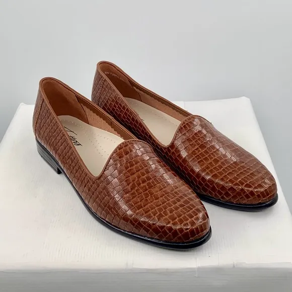 🌹New Listing🌹NWT NIB Trotters Liz Croco Womens Brown Leather Loafer Flats Shoes