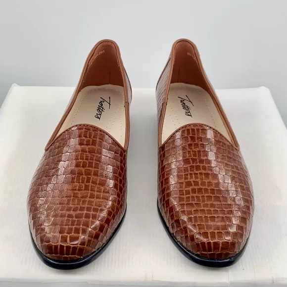 🌹New Listing🌹NWT NIB Trotters Liz Croco Womens Brown Leather Loafer Flats Shoes