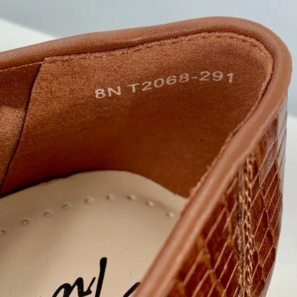🌹New Listing🌹NWT NIB Trotters Liz Croco Womens Brown Leather Loafer Flats Shoes