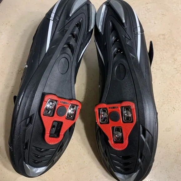New men’s cycling deal spinning or cycling shoes 🚵‍♀️