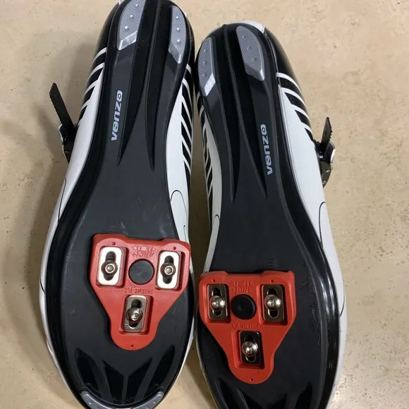 New men’s venzo cycling or spinning shoes 🚵‍♀️