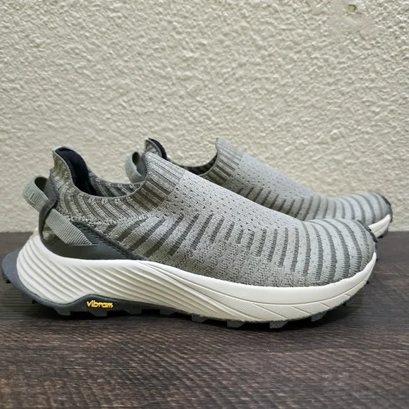 NEW Merrell Vibram Women's‎ Embark Moc Tea Gray Slip-On Shoes Size 5