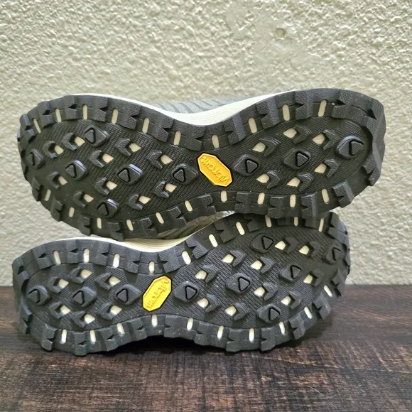 NEW Merrell Vibram Women's‎ Embark Moc Tea Gray Slip-On Shoes Size 5