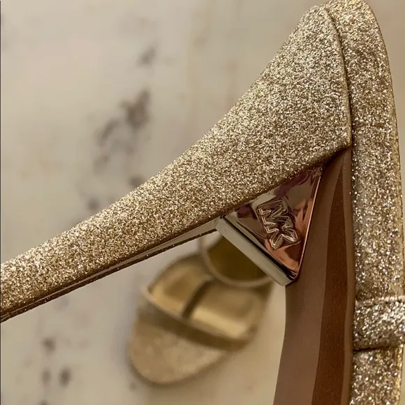 New MICHAEL KORS Arden Gold T-strap Stiletto Sandals shoes