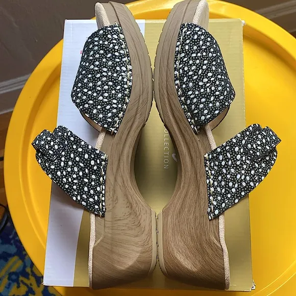 🌻New, Never Worn, SANITA Black Paisley Daisy Debora Strappy Clog Slides, 42 EU.