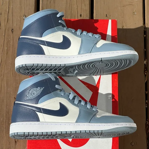 NEW Nike Air Jordan 1 Mid Casual Sneaker  - US Size Womens 9 | Mens 7.5