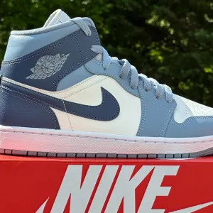 NEW Nike Air Jordan 1 Mid Casual Sneaker  - US Size Womens 9 | Mens 7.5
