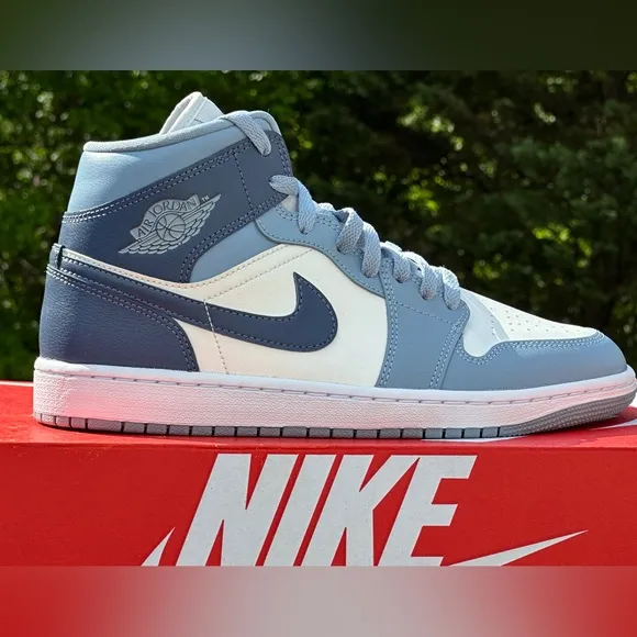 NEW Nike Air Jordan 1 Mid Casual Sneaker  - US Size Womens 9 | Mens 7.5