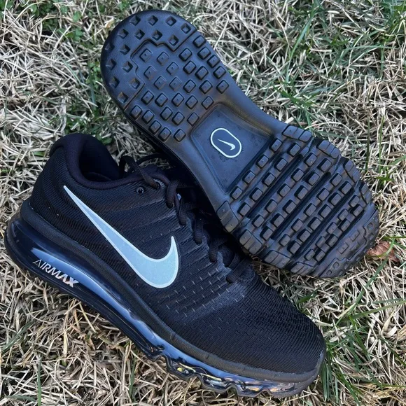 NEW Nike Air Max 2017 size 6 Mens Black Retro (2024) shoes