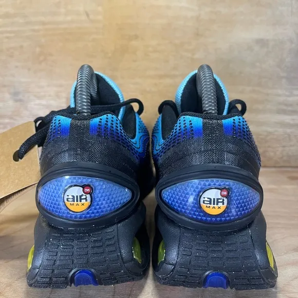 NEW Nike Air Max Dn SE Womens Sz 7.5 Shoes Sneakers Sky Blue/Black Chamois
