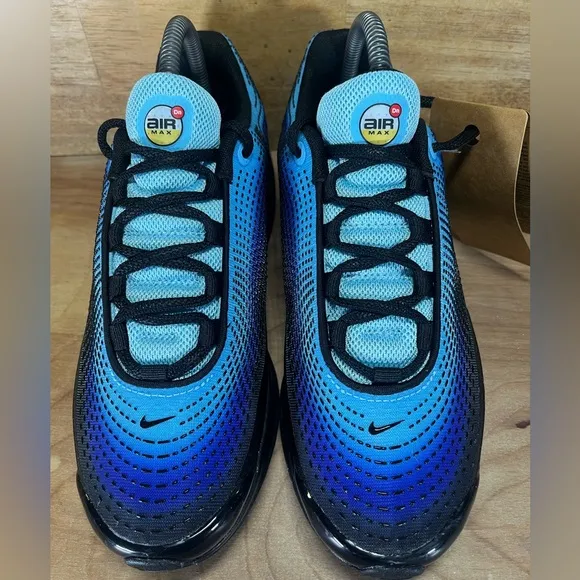 NEW Nike Air Max Dn SE Womens Sz 7.5 Shoes Sneakers Sky Blue/Black Chamois