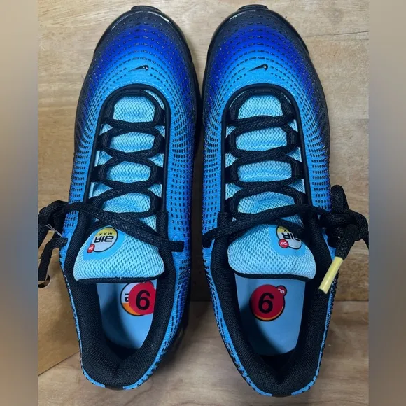 NEW Nike Air Max Dn SE Womens Sz 7.5 Shoes Sneakers Sky Blue/Black Chamois
