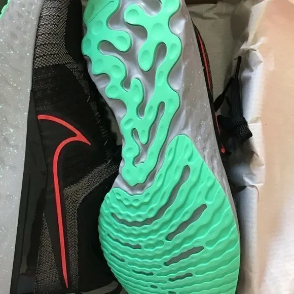 NEW NIKE React Infinity Run Flyknit 2‎ Running Shoe
