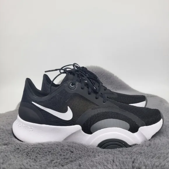 New Nike Superrep Go Women's Training Shoes Size 12