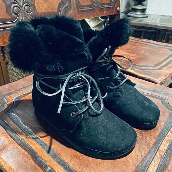 NEW! Otz Shoes Black Suede Ankle Booties w/ Shearling Lining &amp; Comfy Cork Ins…