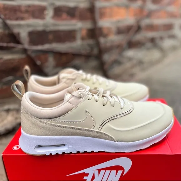 NEW Size 9 Nike Air Max Thea Premium Women's Shoes Beach/Metallic Gold/Sail