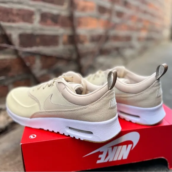 NEW Size 9 Nike Air Max Thea Premium Women's Shoes Beach/Metallic Gold/Sail