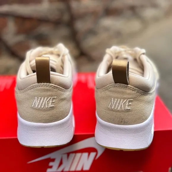 NEW Size 9 Nike Air Max Thea Premium Women's Shoes Beach/Metallic Gold/Sail