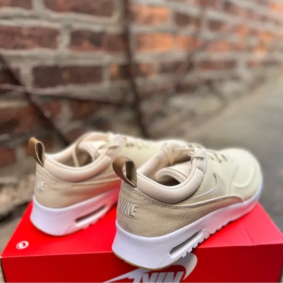 NEW Size 9 Nike Air Max Thea Premium Women's Shoes Beach/Metallic Gold/Sail