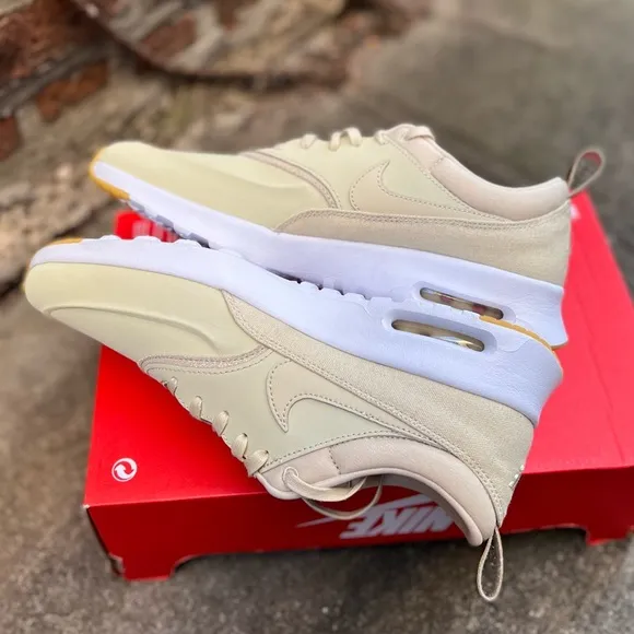 NEW Size 9 Nike Air Max Thea Premium Women's Shoes Beach/Metallic Gold/Sail