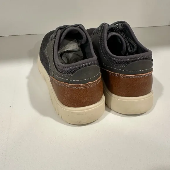 NEW Steve Madden Boys Dawes Sneaker sz 2