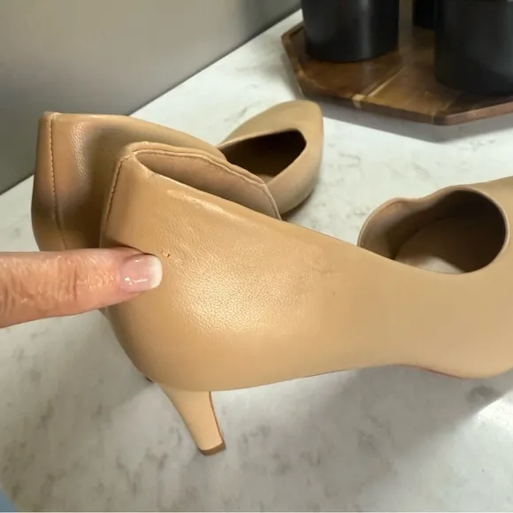 New! VINCE Tiana Point Toe Leather PumpsNude Cappuccino Sz 9 $330