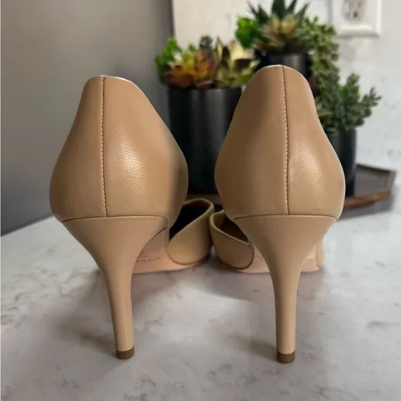 New! VINCE Tiana Point Toe Leather PumpsNude Cappuccino Sz 9 $330