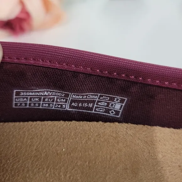 New with Tag Vionic Minna Suede and Leather Burgundy Ballet Flats Size 7.5
