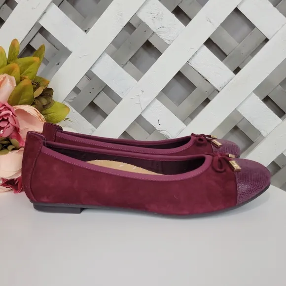 New with Tag Vionic Minna Suede and Leather Burgundy Ballet Flats Size 7.5