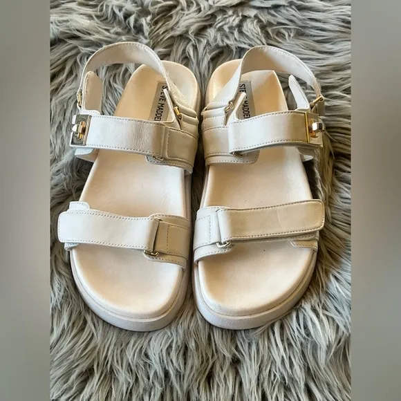New without tags, Steve Madden Mona sandal