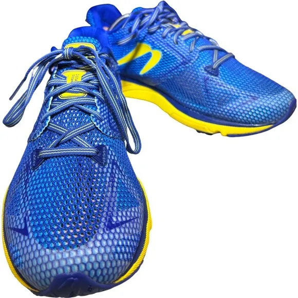 Newton Distance 12 Road Running Shoe Size 9.5