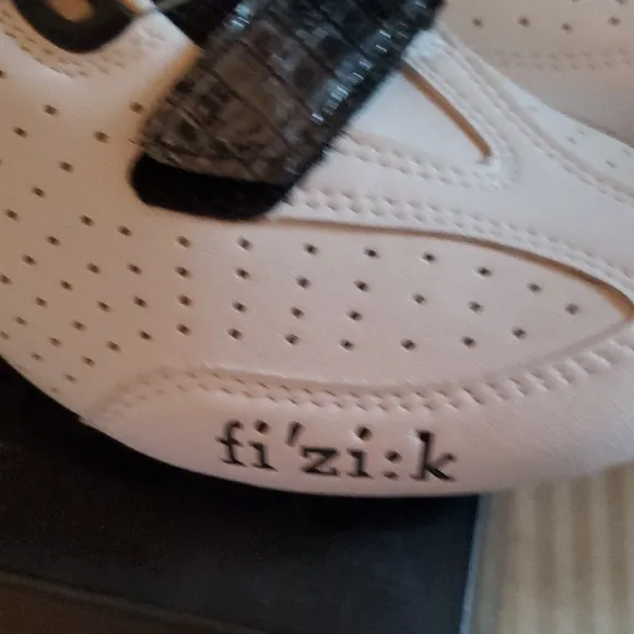 Nib $875 Fizik White Cycling Shoes