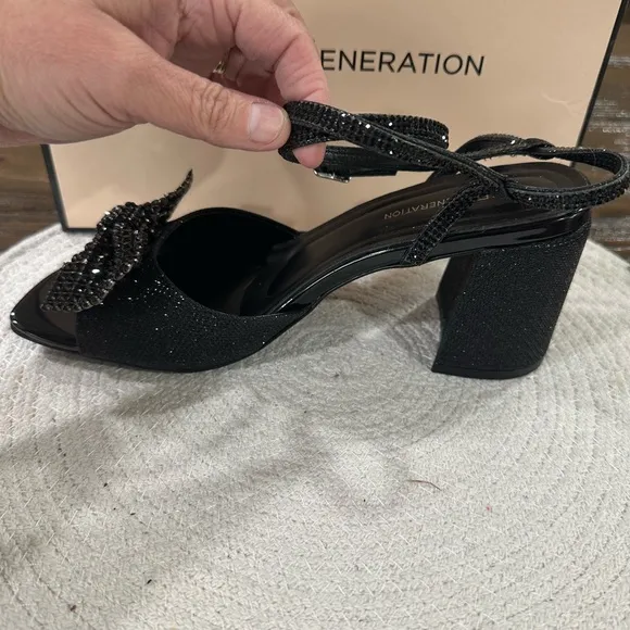 NIB BCBGeneration Extravagant Black Women's Strappy Heels with Gemstone Bows 8