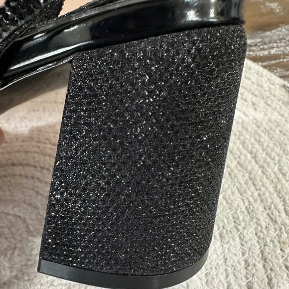 NIB BCBGeneration Extravagant Black Women's Strappy Heels with Gemstone Bows 8
