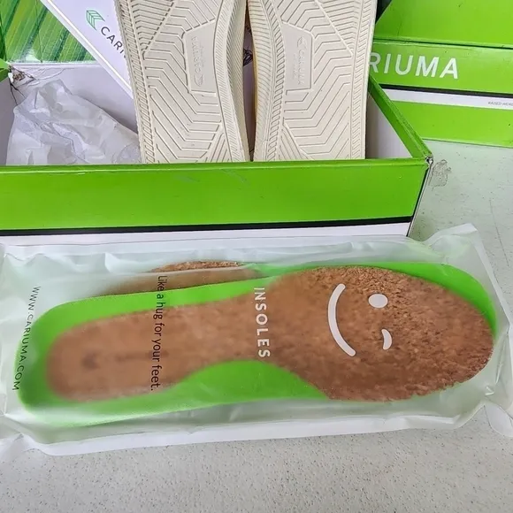 NIB Cariuma yellow OCA canvas Sneakers sz W10 M8.5 canery