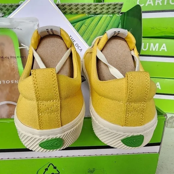 NIB Cariuma yellow OCA canvas Sneakers sz W10 M8.5 canery