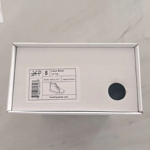 NIB Freshly Picked Salt Flats Leon Boot Size 8