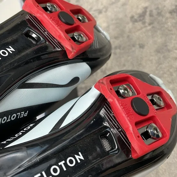 NIB Peloton Cycling Shoes for Peloton Bike Black Triple Strap Womens Sz 38