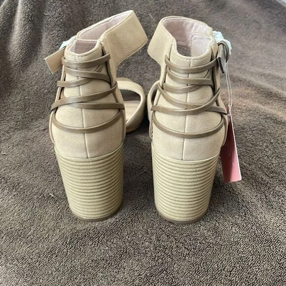 NIB Soul Naturalizer Block Heel Sandals Shoes Size 11 11M