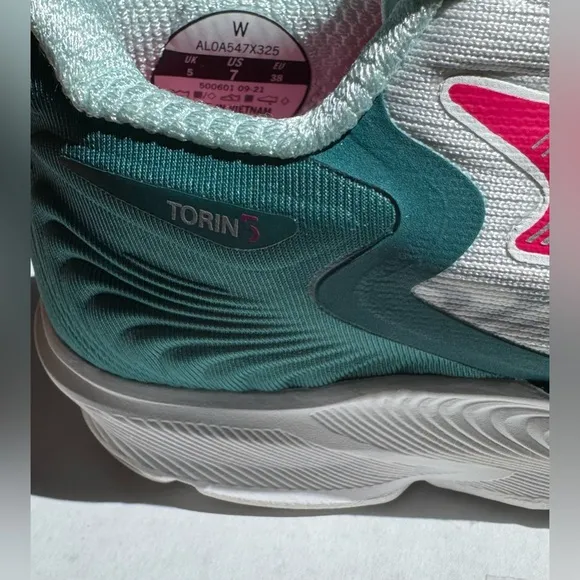 NIB Women’s Size Women's Altra Torin 5, Deep Teal/Pink, Size 7 B