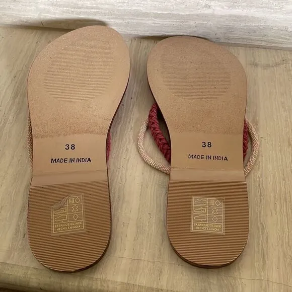 NIB Free People Menorca Flat Thong Sandal Red Leather White Beaded EU 38 US 8