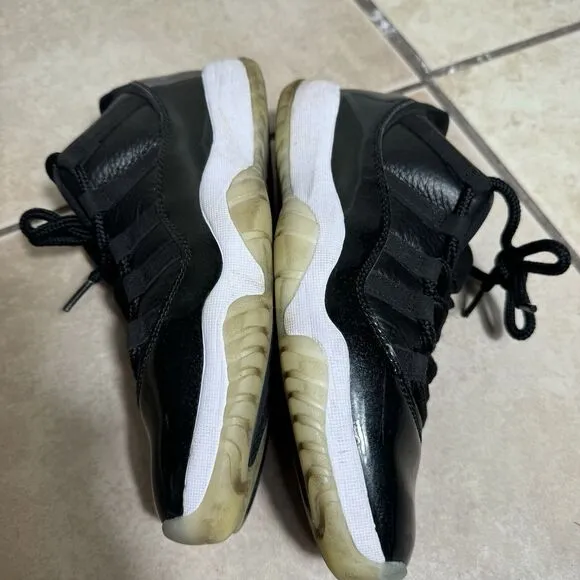 NICE Nike Air Jordan 11 Retro 72-10 Men's 8 Black White Athletic Shoes