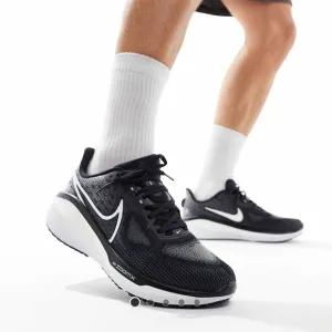 Nike 17 Vomero Black and White Crew Athletic shoes women’s 7.5