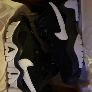 Nike Air Barrage Low (GS)