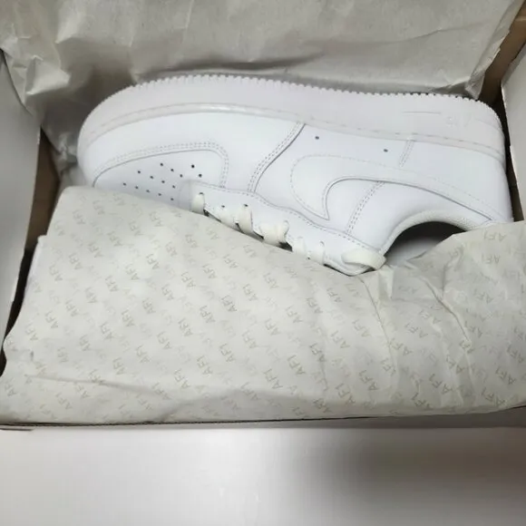 Nike Air Force 1 '07 Low Shoes CD4 Triple White CW2288 111 Mens 10 Women's 11.5