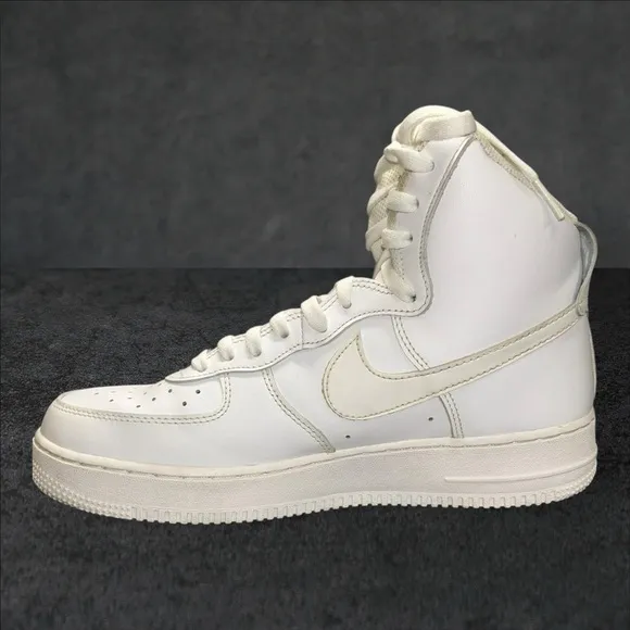Nike Air Force 1 High '07 Men's Shoes size 10 pre-owned Great condition