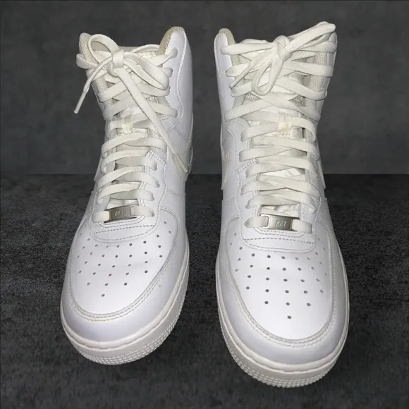 Nike Air Force 1 High '07 Men's Shoes size 10 pre-owned Great condition